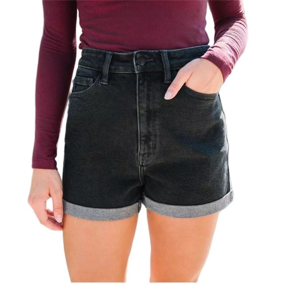 KanCan Signature High Waisted Mom Cuffed Shorts in Erin Washed Black Denim Sz 27 - Picture 2 of 7